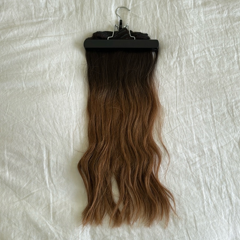 Barefoot Blonde hair extensions - 24” - “melt down” color